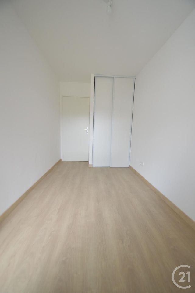 Appartement F4 &agrave; louer - 4 pi&egrave;ces - 75 m2 - La Plaine St Denis - 93 - ILE-DE-FRANCE