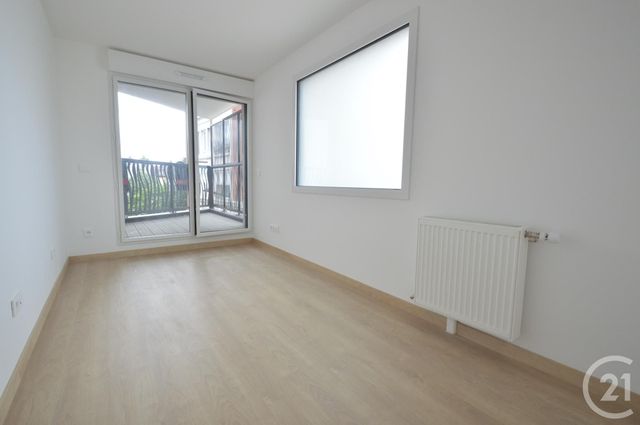 Appartement F4 &agrave; louer - 4 pi&egrave;ces - 75 m2 - La Plaine St Denis - 93 - ILE-DE-FRANCE