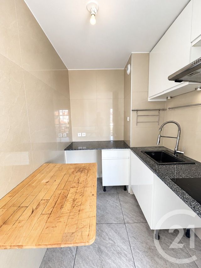 Appartement Studio &agrave; vendre - 1 pi&egrave;ce - 25 m2 - La Plaine St Denis - 93 - ILE-DE-FRANCE