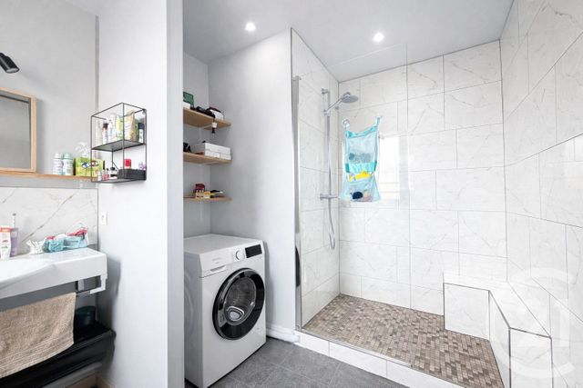 Appartement T4 &agrave; vendre - 4 pi&egrave;ces - 84,21 m2 - La Plaine St Denis - 93 - ILE-DE-FRANCE