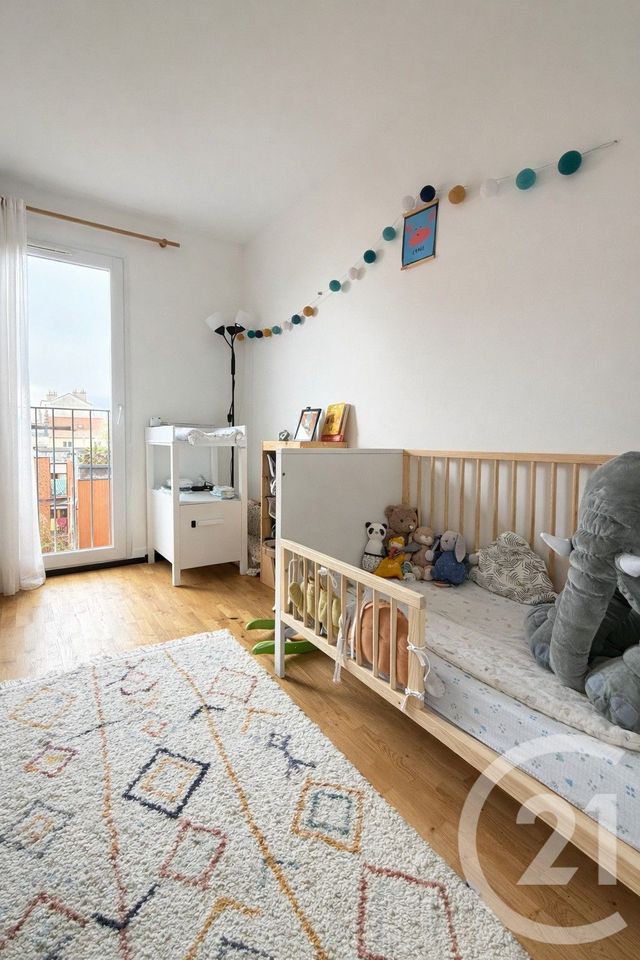 Appartement T4 &agrave; vendre - 4 pi&egrave;ces - 84,21 m2 - La Plaine St Denis - 93 - ILE-DE-FRANCE