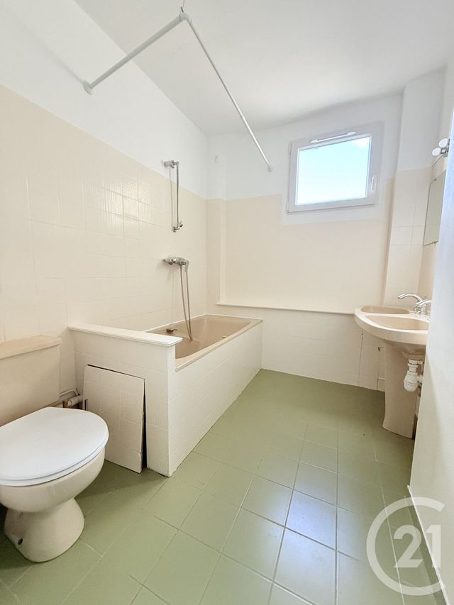 Appartement F2 &agrave; louer - 2 pi&egrave;ces - 33,08 m2 - La Plaine St Denis - 93 - ILE-DE-FRANCE