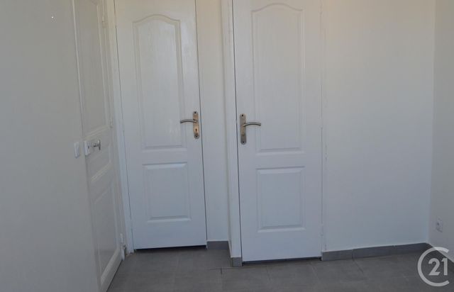 Appartement F1 &agrave; louer - 1 pi&egrave;ce - 27,07 m2 - St Denis - 93 - ILE-DE-FRANCE