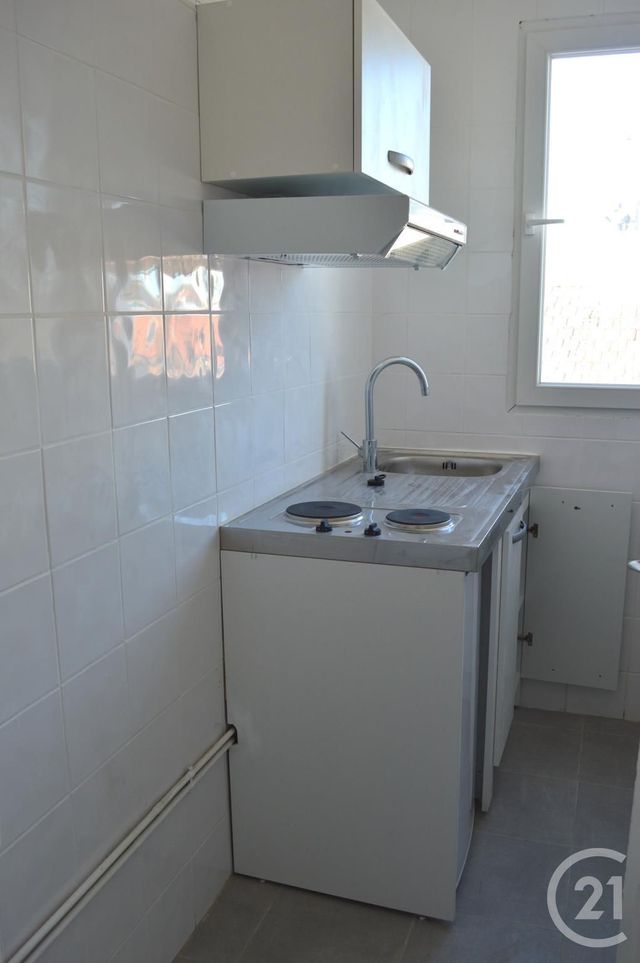 Appartement F1 &agrave; louer - 1 pi&egrave;ce - 27,07 m2 - St Denis - 93 - ILE-DE-FRANCE