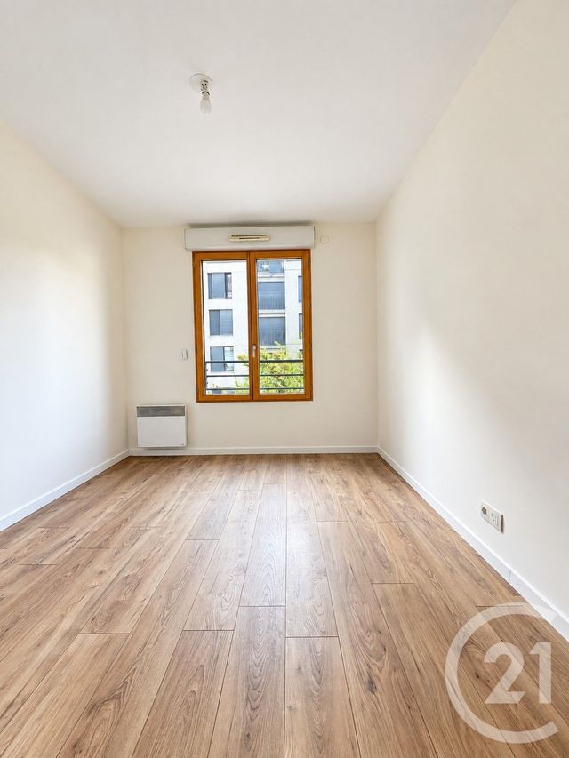 Appartement F4 &agrave; vendre - 4 pi&egrave;ces - 80 m2 - La Plaine St Denis - 93 - ILE-DE-FRANCE