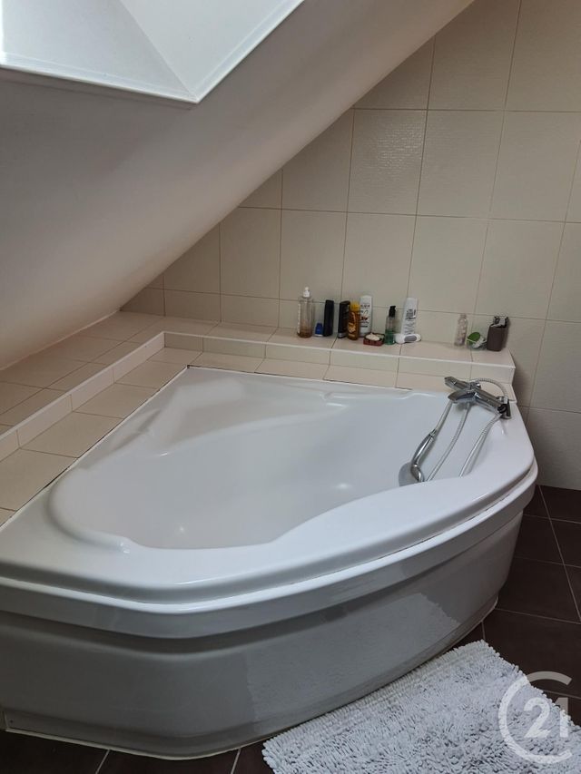 Maison &agrave; louer - 4 pi&egrave;ces - 98,50 m2 - Champfleur - 72 - PAYS-DE-LOIRE