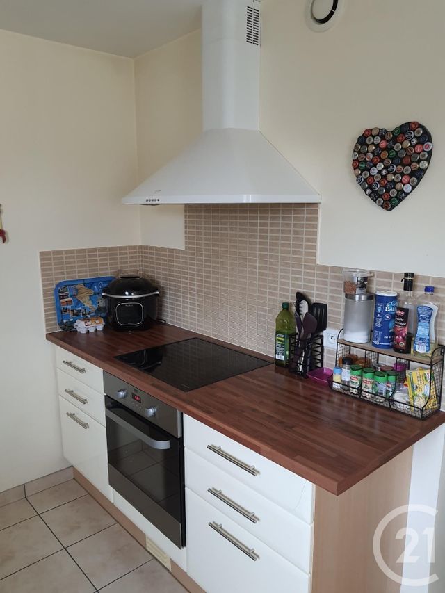 Maison &agrave; louer - 4 pi&egrave;ces - 98,50 m2 - Champfleur - 72 - PAYS-DE-LOIRE