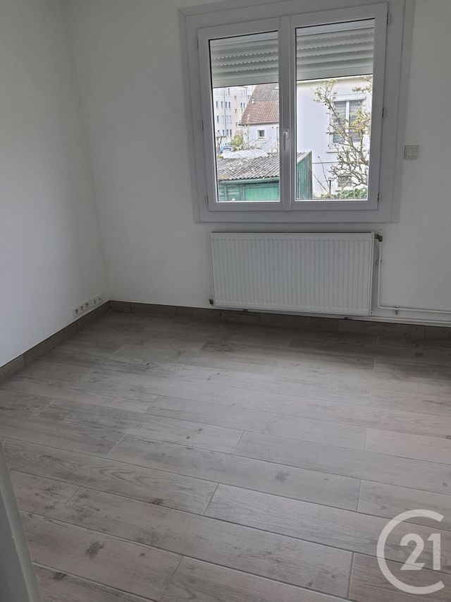 Maison &agrave; louer - 4 pi&egrave;ces - 77,66 m2 - Alencon - 61 - BASSE-NORMANDIE