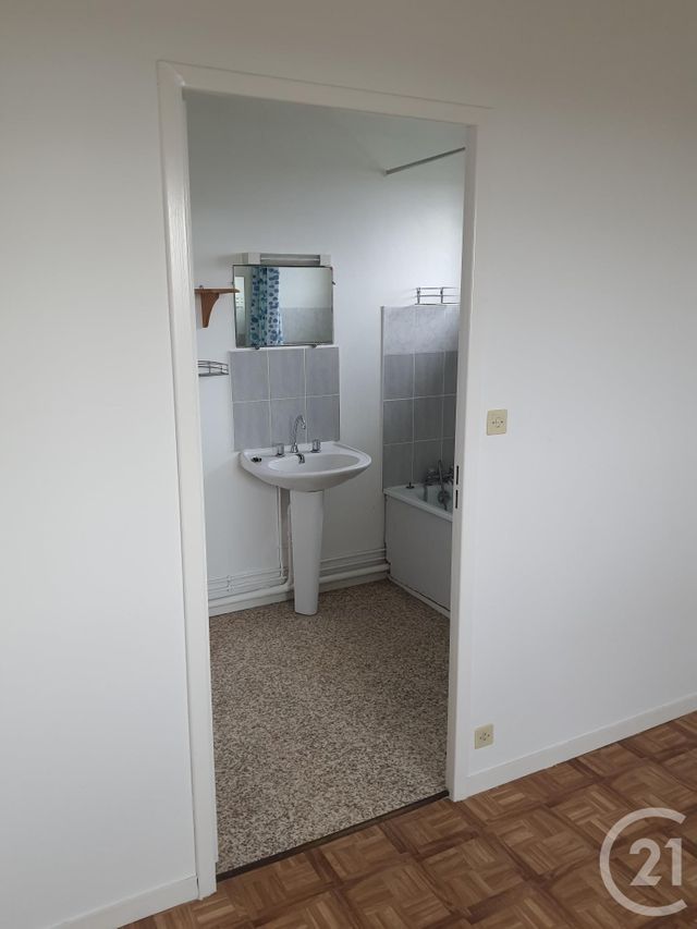 Appartement F2 &agrave; vendre - 2 pi&egrave;ces - 45,45 m2 - Alencon - 61 - BASSE-NORMANDIE