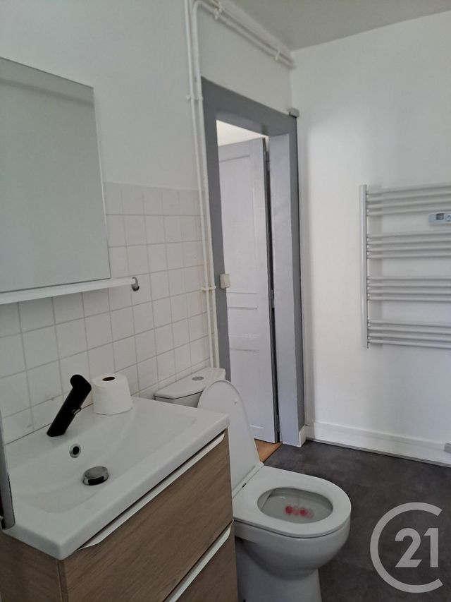 Appartement F2 &agrave; louer - 2 pi&egrave;ces - 46,35 m2 - Alencon - 61 - BASSE-NORMANDIE