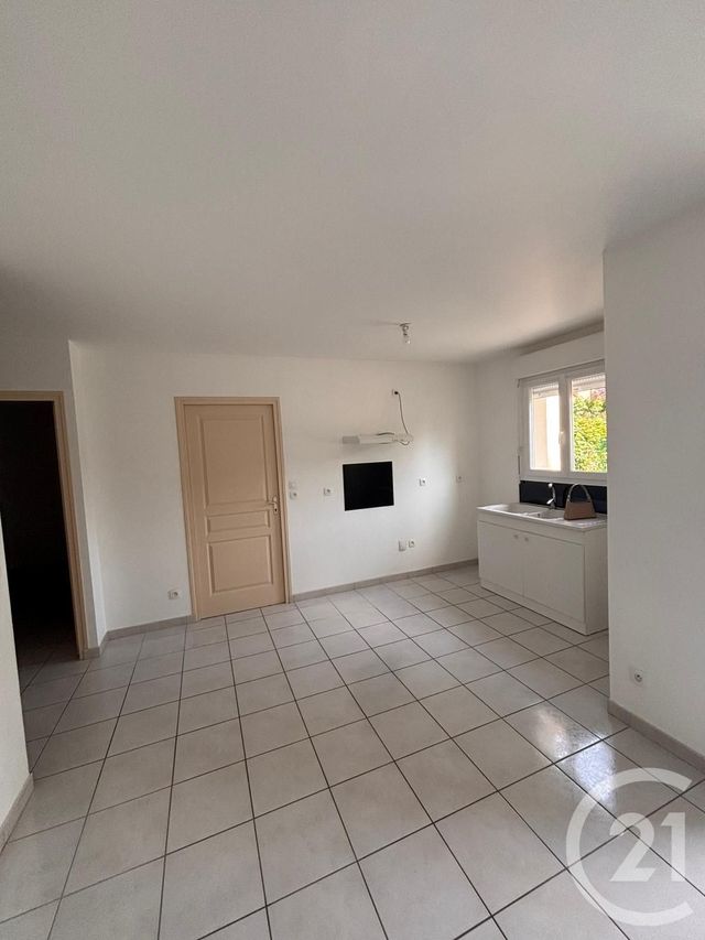 Maison &agrave; louer - 3 pi&egrave;ces - 68 m2 - Alencon - 61 - BASSE-NORMANDIE