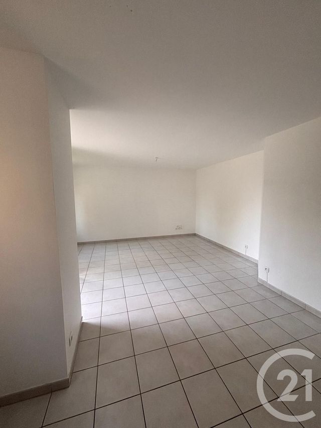 Maison &agrave; louer - 3 pi&egrave;ces - 68 m2 - Alencon - 61 - BASSE-NORMANDIE