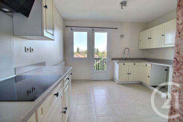 Appartement F4 &agrave; louer - 4 pi&egrave;ces - 79 m2 - La Boisse - 01 - RHONE-ALPES