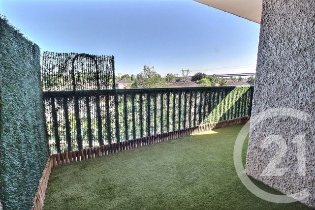 Appartement F4 &agrave; louer - 4 pi&egrave;ces - 79 m2 - La Boisse - 01 - RHONE-ALPES