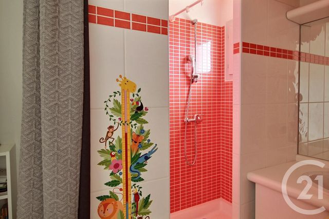 Appartement F5 &agrave; louer - 5 pi&egrave;ces - 107 m2 - Montluel - 01 - RHONE-ALPES
