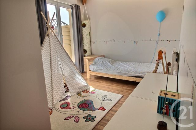 Appartement F5 &agrave; louer - 5 pi&egrave;ces - 107 m2 - Montluel - 01 - RHONE-ALPES