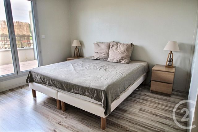 Appartement F5 &agrave; louer - 5 pi&egrave;ces - 107 m2 - Montluel - 01 - RHONE-ALPES
