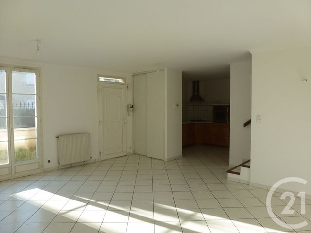 Maison &agrave; louer - 4 pi&egrave;ces - 88,70 m2 - Miribel - 01 - RHONE-ALPES