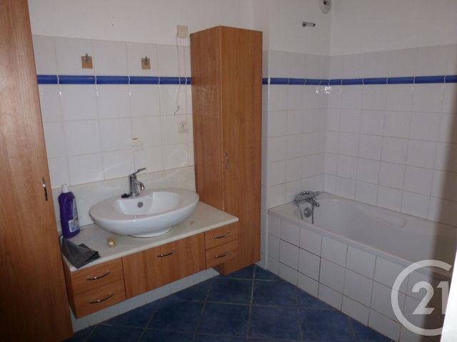 Maison &agrave; louer - 4 pi&egrave;ces - 88,70 m2 - Miribel - 01 - RHONE-ALPES