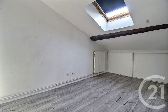 Appartement Duplex &agrave; louer - 5 pi&egrave;ces - 60 m2 - Montluel - 01 - RHONE-ALPES