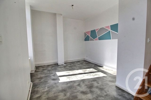 Appartement Duplex &agrave; louer - 5 pi&egrave;ces - 60 m2 - Montluel - 01 - RHONE-ALPES