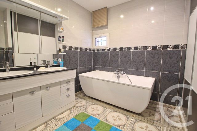 Maison &agrave; vendre - 5 pi&egrave;ces - 117 m2 - Montluel - 01 - RHONE-ALPES