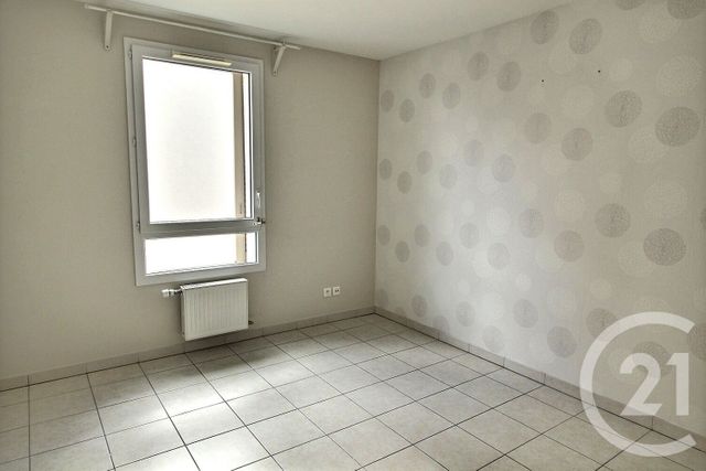 Appartement F3 &agrave; louer - 3 pi&egrave;ces - 65 m2 - Dagneux - 01 - RHONE-ALPES