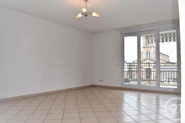 Appartement F4 &agrave; louer - 4 pi&egrave;ces - 85,40 m2 - Miribel - 01 - RHONE-ALPES