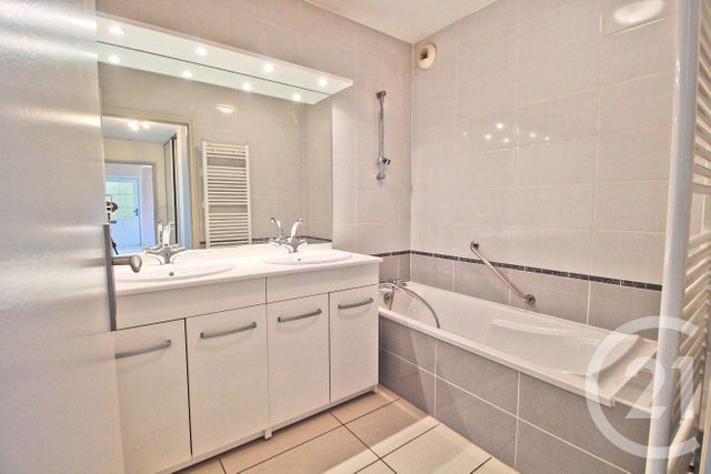 Appartement à vendre - 4 pièces - 111,24 m2 - Dagneux - 01 - RHONE-ALPES