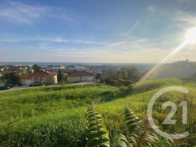 terrain - MONTLUEL - 01