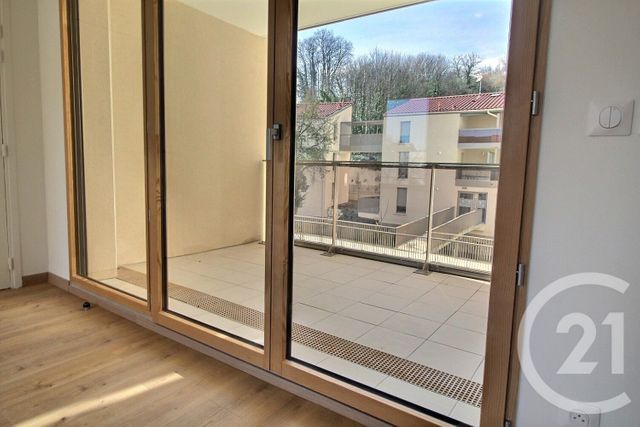 Appartement F3 &agrave; louer - 3 pi&egrave;ces - 66,34 m2 - Montluel - 01 - RHONE-ALPES