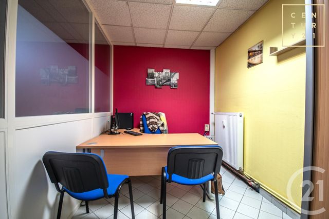 Appartement Local à vendre - 7 pièces - 76 m2 - Maubeuge - 59 - NORD-PAS-DE-CALAIS