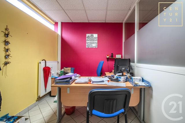 Appartement Local à vendre - 7 pièces - 76 m2 - Maubeuge - 59 - NORD-PAS-DE-CALAIS