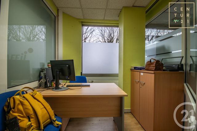 Appartement Local à vendre - 7 pièces - 76 m2 - Maubeuge - 59 - NORD-PAS-DE-CALAIS