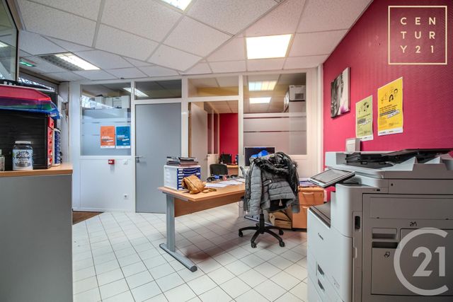 Appartement Local à vendre - 7 pièces - 76 m2 - Maubeuge - 59 - NORD-PAS-DE-CALAIS