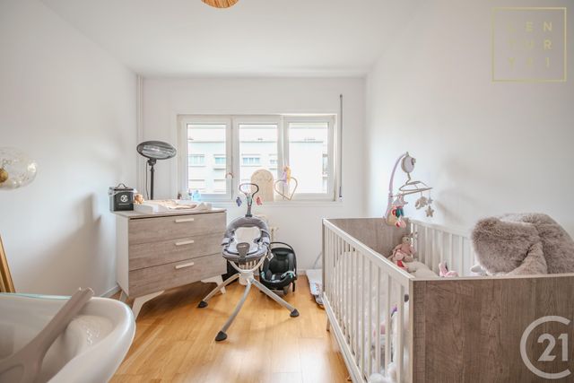 Appartement F4 à vendre - 4 pièces - 74 m2 - Maubeuge - 59 - NORD-PAS-DE-CALAIS