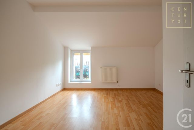 Maison &agrave; louer - 5 pi&egrave;ces - 94,18 m2 - Louvroil - 59 - NORD-PAS-DE-CALAIS