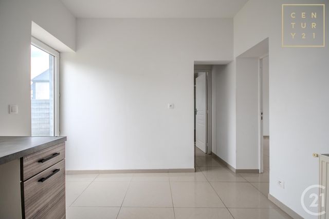 Maison &agrave; louer - 5 pi&egrave;ces - 94,18 m2 - Louvroil - 59 - NORD-PAS-DE-CALAIS