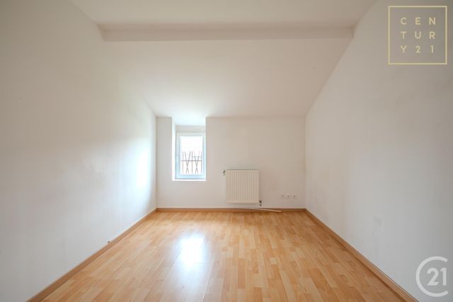 Maison &agrave; louer - 5 pi&egrave;ces - 94,18 m2 - Louvroil - 59 - NORD-PAS-DE-CALAIS