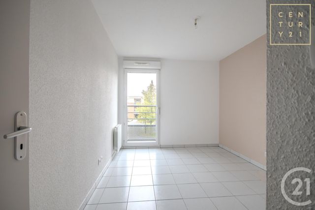 Appartement T3 &agrave; louer - 4 pi&egrave;ces - 62,05 m2 - Maubeuge - 59 - NORD-PAS-DE-CALAIS