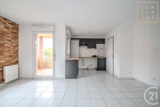 Appartement T3 &agrave; louer - 4 pi&egrave;ces - 62,05 m2 - Maubeuge - 59 - NORD-PAS-DE-CALAIS