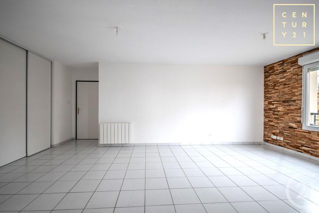 Appartement T3 &agrave; louer - 4 pi&egrave;ces - 62,05 m2 - Maubeuge - 59 - NORD-PAS-DE-CALAIS