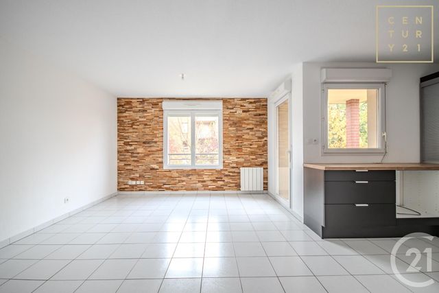 Appartement T3 &agrave; louer - 4 pi&egrave;ces - 62,05 m2 - Maubeuge - 59 - NORD-PAS-DE-CALAIS