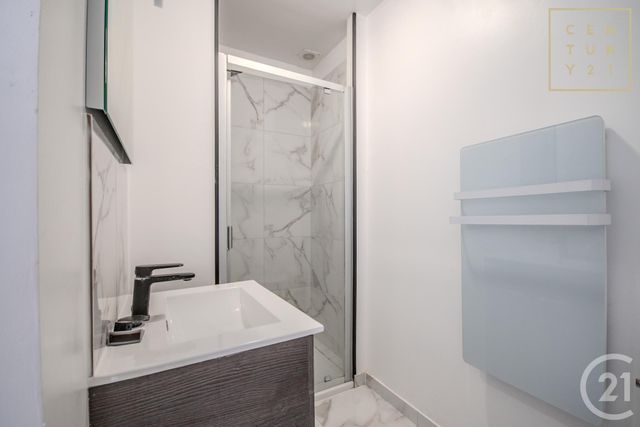 Appartement Studio &agrave; louer - 2 pi&egrave;ces - 26,19 m2 - Hautmont - 59 - NORD-PAS-DE-CALAIS