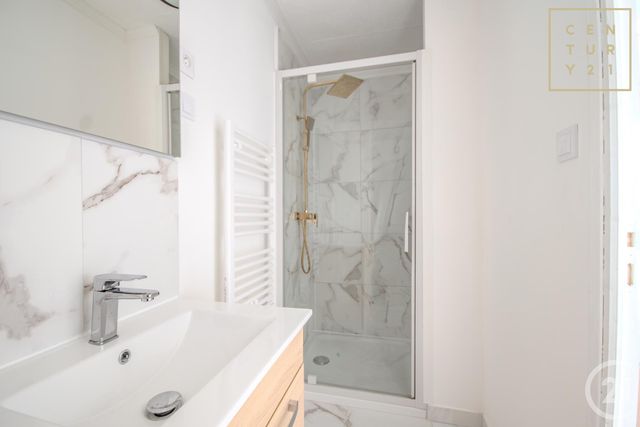Appartement Studio &agrave; louer - 2 pi&egrave;ces - 26,14 m2 - Hautmont - 59 - NORD-PAS-DE-CALAIS