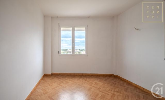 Appartement F5 &agrave; louer - 5 pi&egrave;ces - 73 m2 - Maubeuge - 59 - NORD-PAS-DE-CALAIS