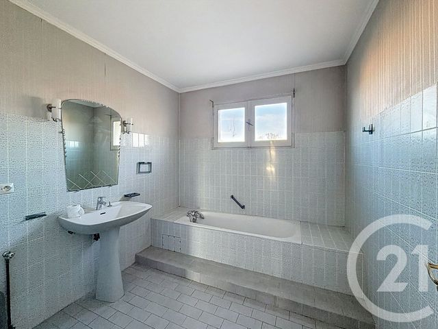 Maison à vendre - 8 pièces - 180 m2 - Juvignac - 34 - LANGUEDOC-ROUSSILLON