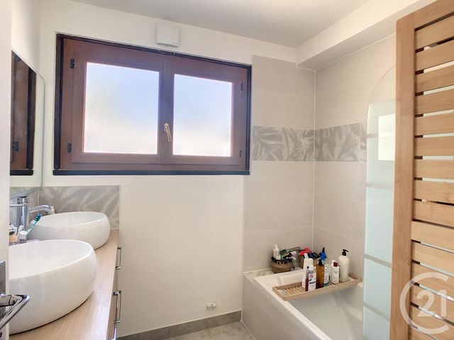 Appartement F4 &agrave; louer - 4 pi&egrave;ces - 84,68 m2 - Montpellier - 34 - LANGUEDOC-ROUSSILLON