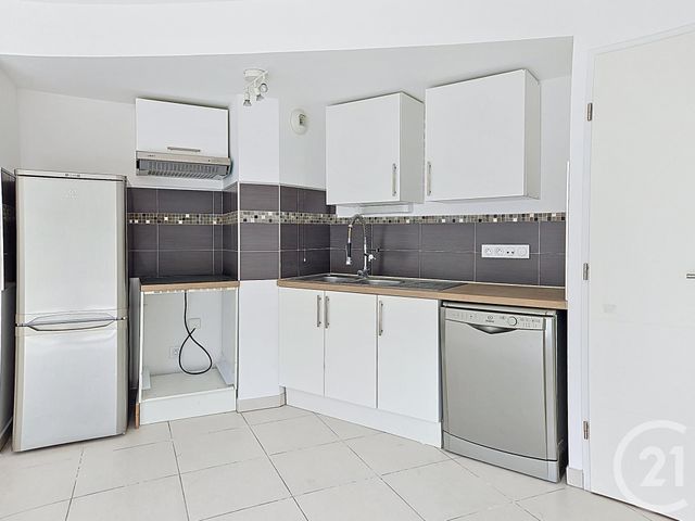 Appartement F3 &agrave; louer - 3 pi&egrave;ces - 71,80 m2 - Castelnau Le Lez - 34 - LANGUEDOC-ROUSSILLON