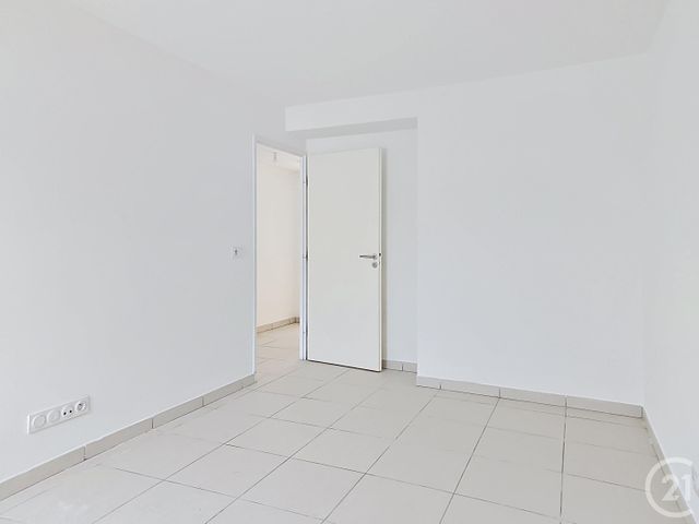 Appartement F3 &agrave; louer - 3 pi&egrave;ces - 71,80 m2 - Castelnau Le Lez - 34 - LANGUEDOC-ROUSSILLON